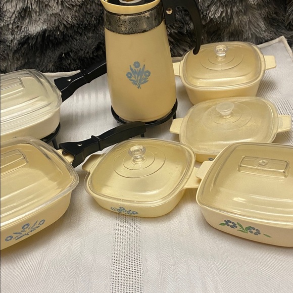 Vintage Cornflower Corning-ware Kids Cookware Set - Picture 2 of 16